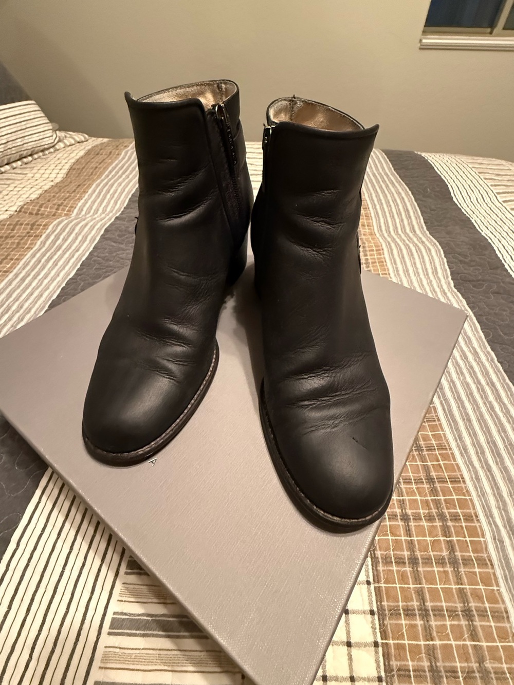 Aquatalia Women's Black Leather Weatherproof Ankle Boots - Classic Zip Closure